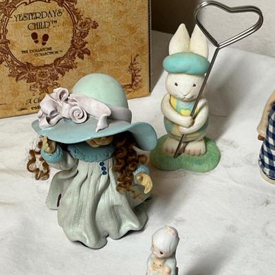 Lot 459 Figurine assortment