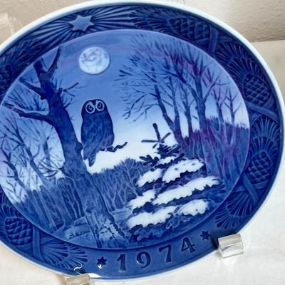 Lot 462 Collector's Plates