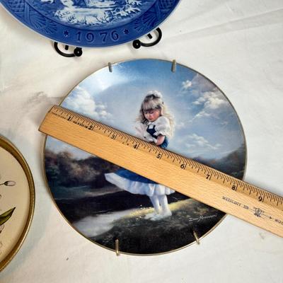 Lot 462 Collector's Plates