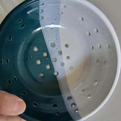 Ceramic collander