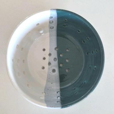 Ceramic collander