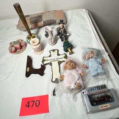 Lot 470 Religious decor