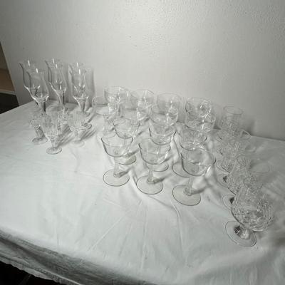 Lot 474 Crystal stemware