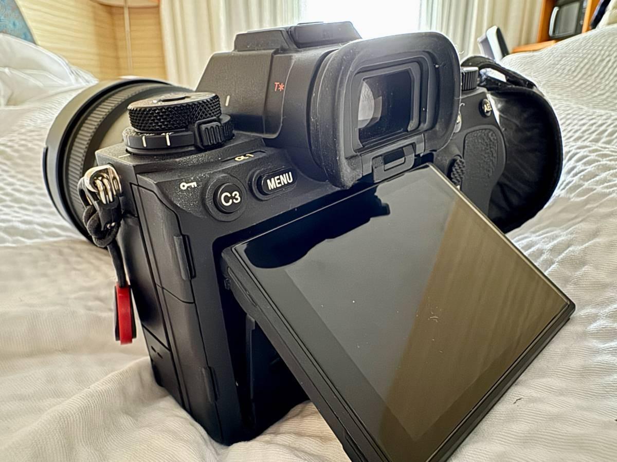 Sale Photo Thumbnail #9: Resolution: 50.1 MP full-frame stacked Exmor RS sensor for stunning image quality.
• Speed: 30 FPS continuous shooting with no blackout—capture every moment without missing a beat.
• Video: 8K 30p and 4K 120p video recording for cinematic projects.
