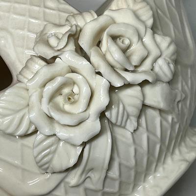 Lot 486 Porcelain basket