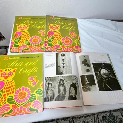 Lot 489 Lee Wards Crafting books