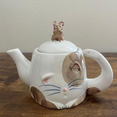 Vintage cat and mouse teapot