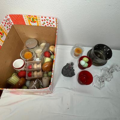 Lot 502 Box of candles & other