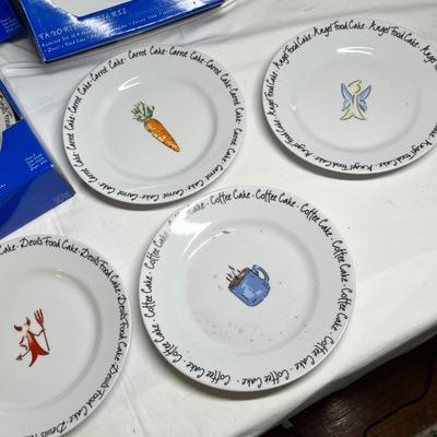 Lot 504 Strawberry Street Dessert Plates