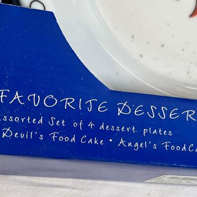 Lot 504 Strawberry Street Dessert Plates