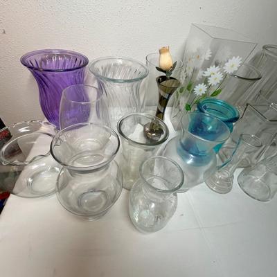 Lot 511 Vases