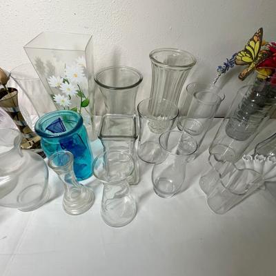 Lot 511 Vases