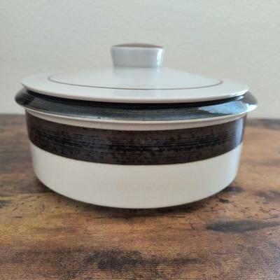 Arabia casserole dish