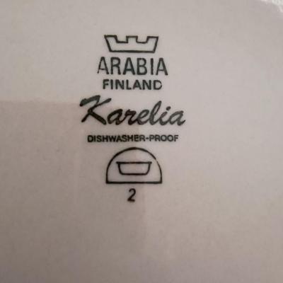Arabia casserole dish