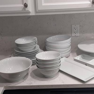 Bia Cordon Bleu & Isaac Mizrahi Porcelain Dinnerware