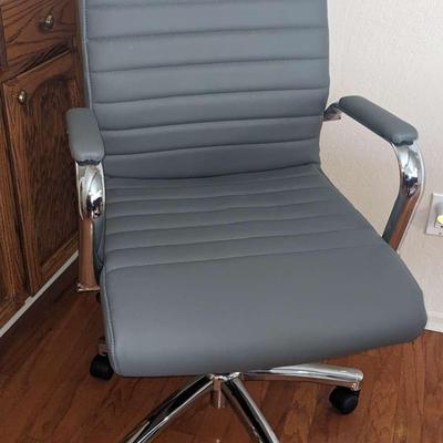 Realspace Modern Comfort Series Winsley Bonded Leather Adj Mid-Back Chair w/ Cloudbliss Seat.Cushion