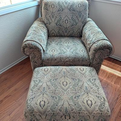 Flexsteel Florentine Upholstered Armchair with Ottoman