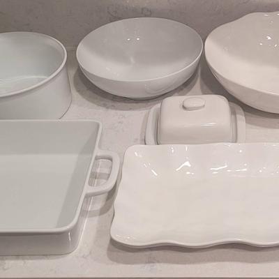 Porcelain And Stoneware Dinnerware