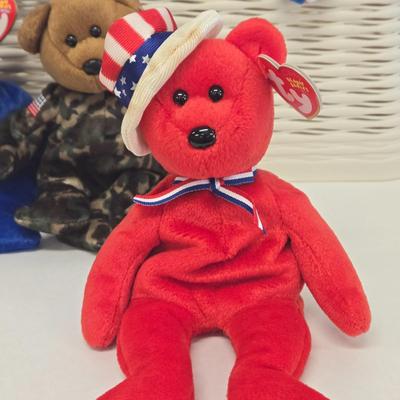 LOT 1: Big Lot of Patriotic TY Beanie Babies