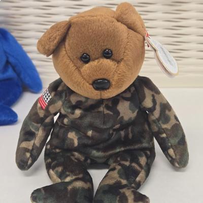 LOT 1: Big Lot of Patriotic TY Beanie Babies