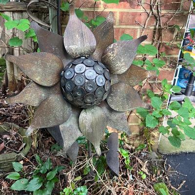 Six Metal Flowers on Stakes (FY-MG)