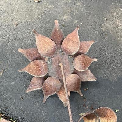 Six Metal Flowers on Stakes (FY-MG)