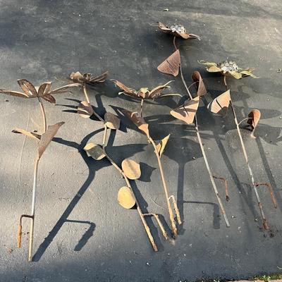 Six Metal Flowers on Stakes (FY-MG)