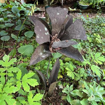 Six Metal Flowers on Stakes (FY-MG)