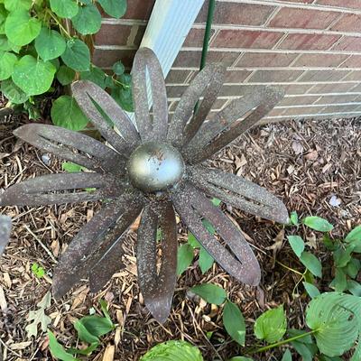Six Metal Flowers on Stakes (FY-MG)