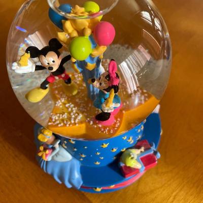 Disney water globe has broken pieces
