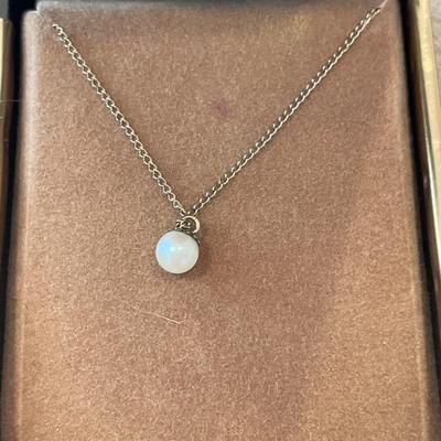 Real pearl and shell jewelry