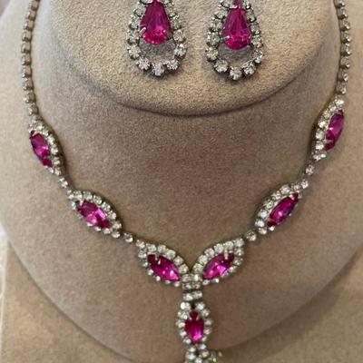 Stunning pink rhinestone set