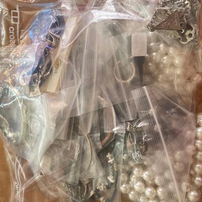 Grab bag of jewelry