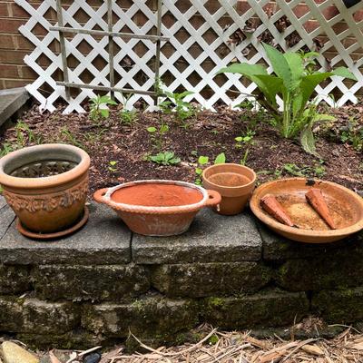 Terra Cotta Pots (BY-MG)