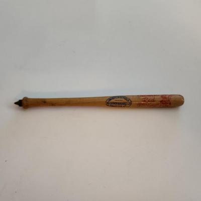 Sale Photo Thumbnail #529: This auction lot is for a Louisville Slugger Pen with the Old Cincinnati Reds Logo.  The logo actually say Cincinnati Red Stockings.  Nice vintage item - where you gonna find 'em.  See photo for size.
