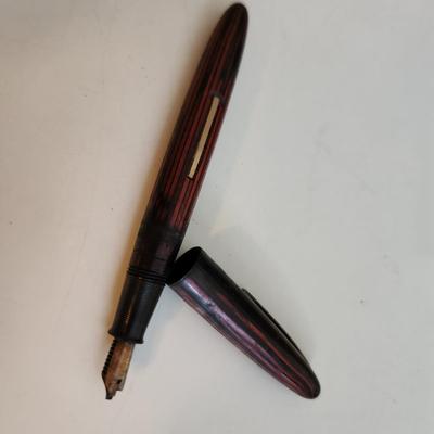 Sale Photo Thumbnail #535: This auction lot is for a Vintage Schaeffer Fountain Pen with Gold Nib.  The #33 nib is marked 14K.  The pen has a nice reddish case - not sure if it would work without some work.