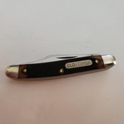 Sale Photo Thumbnail #539: This auction lot is for and Old Timer Pocket Knife by Schrade.  This is a 3-blade knife in pretty good condition for being carried for a few years by its former owner.  Ready for your pocket or purse.