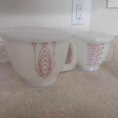 Set of Three Vintage Tupperware Measuring Cups