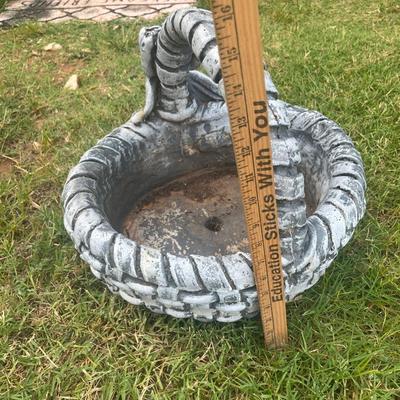 Sale Photo Thumbnail #425: Medium sized concrete basket with bow - see pics for measurements