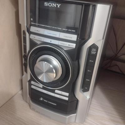 Sony Compact Stereo/CD Player with Two JVC Speakers
