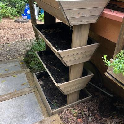 Tiered Wooden Plant Stand (BY-MG)