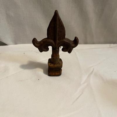 Old Timey Collectible’s - Shears, Pulley & More (C-MG)