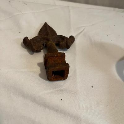 Old Timey Collectible’s - Shears, Pulley & More (C-MG)