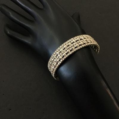 Beautiful vintage rhinestone cuff bracelet
