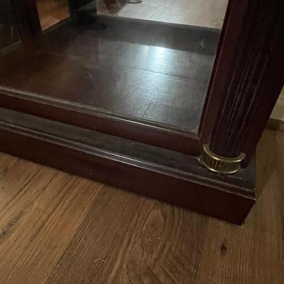 Pulaski Furniture - Slender Curio Cabinet W/Light (LR-RG)