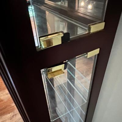 Pulaski Furniture - Slender Curio Cabinet W/Light (LR-RG)