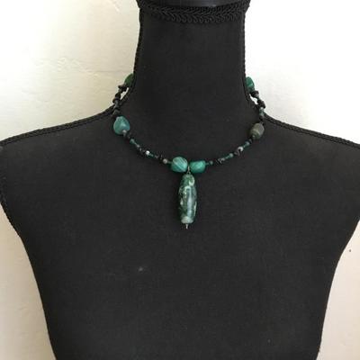 Beautiful vintage gem stone collar necklace