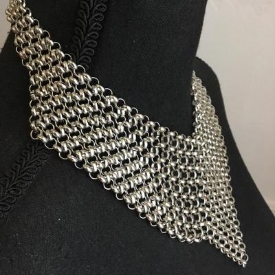 Very nice Silver tone bib statement necklace
