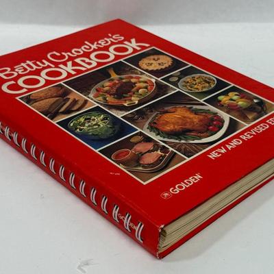 Vintage Betty Crocker Cookbook 1969 red