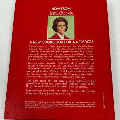Vintage Betty Crocker Cookbook 1969 red